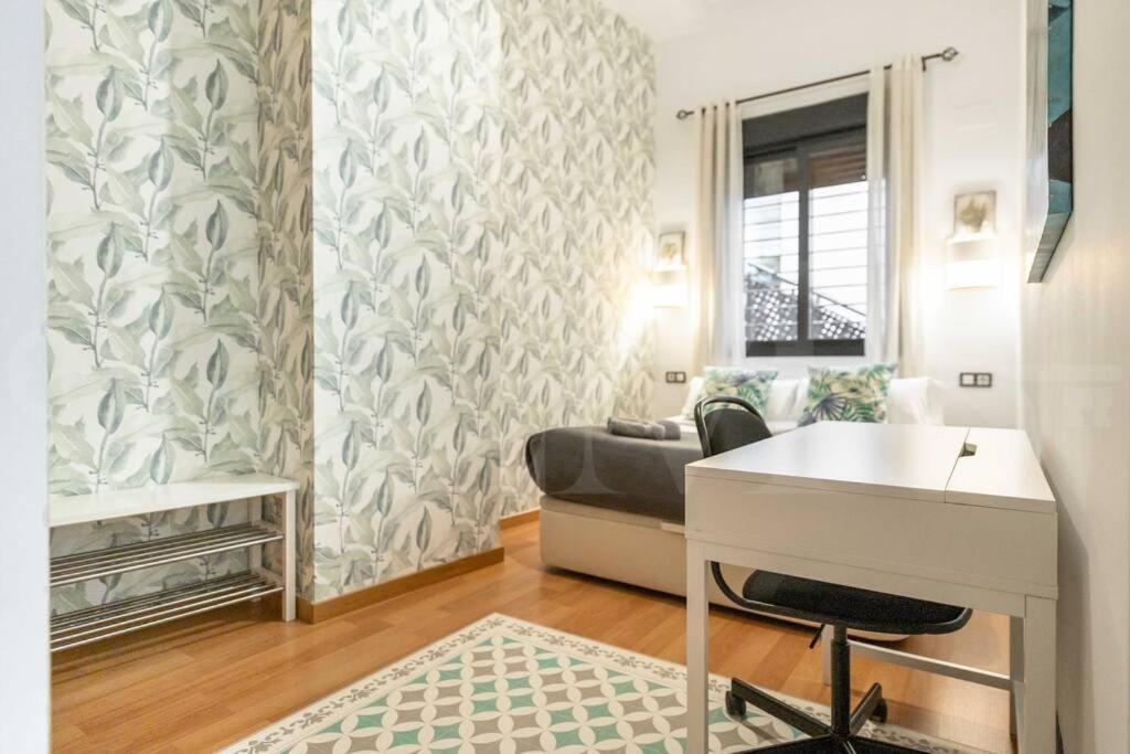Relaxing Apartment With Parking In The Center By Rems Málaga Exterior foto